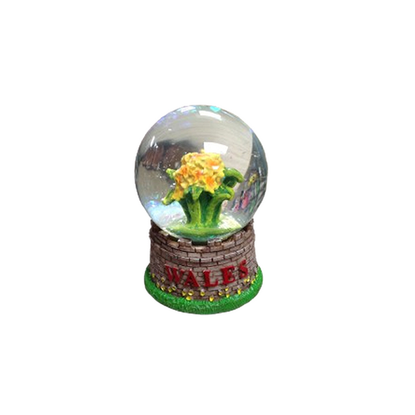 Welsh themed resin water globe - Glôb dwr resin ar thema Gymreig (3)